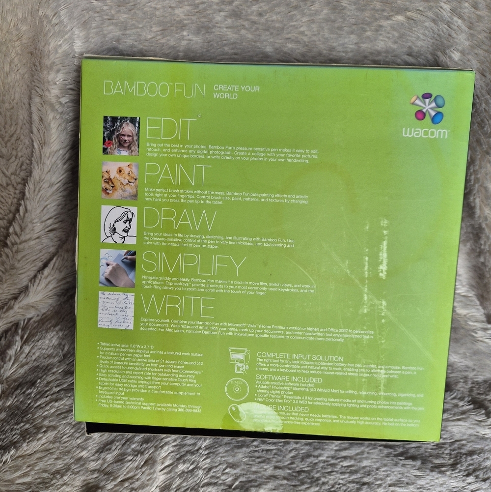 BAMBOO Fun Tablet with Black Pen - Picture 2 of 12